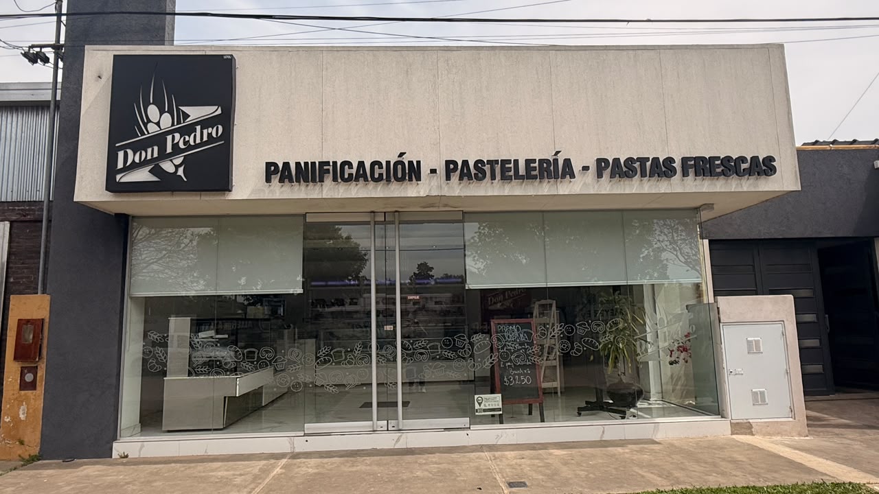 Fachada actual de Panificación Don Pedro en 25 de Mayo 1925, Humboldt