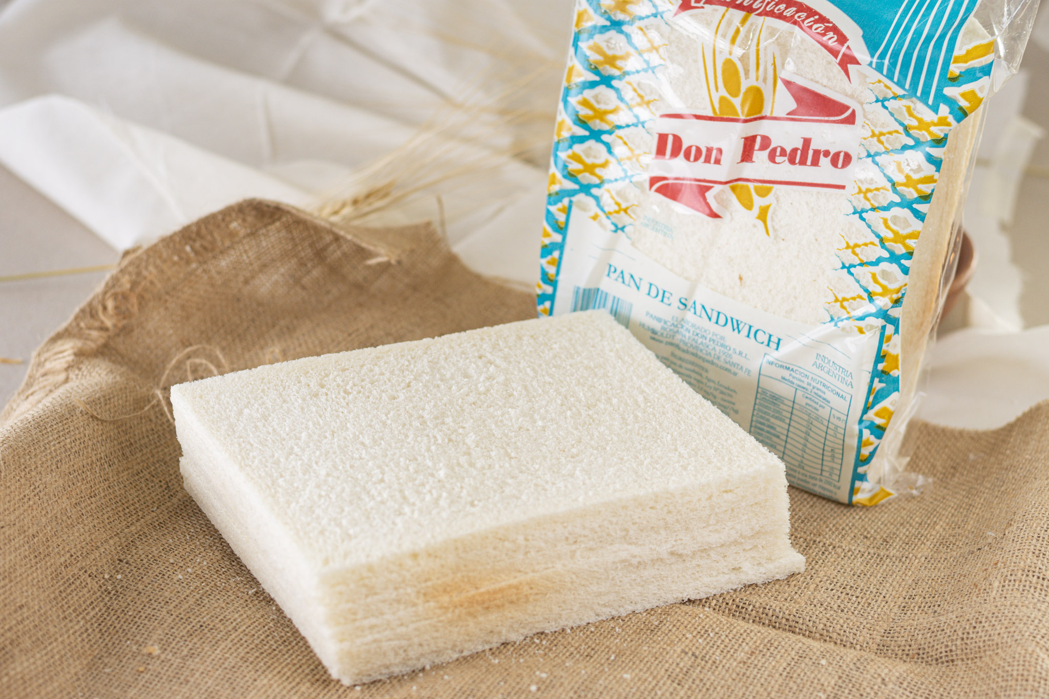Pan de miga en rebanadas para sándwiches